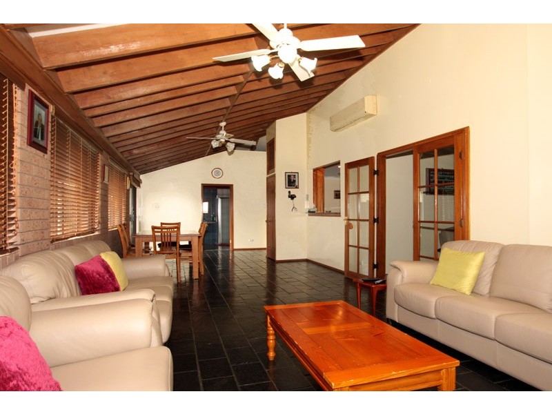 13 Goroka St, Glenfield NSW 2167