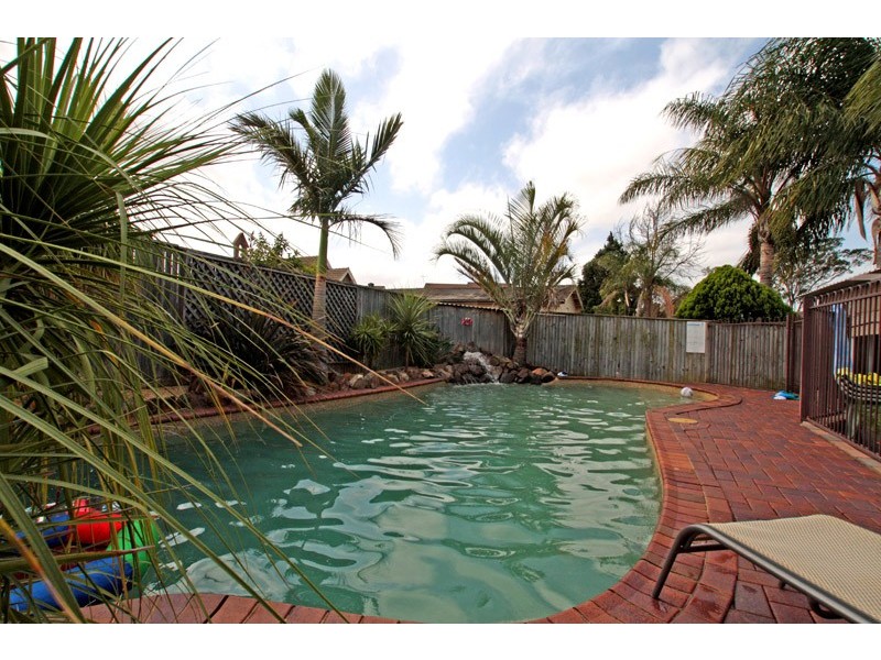 13 Goroka St, Glenfield NSW 2167