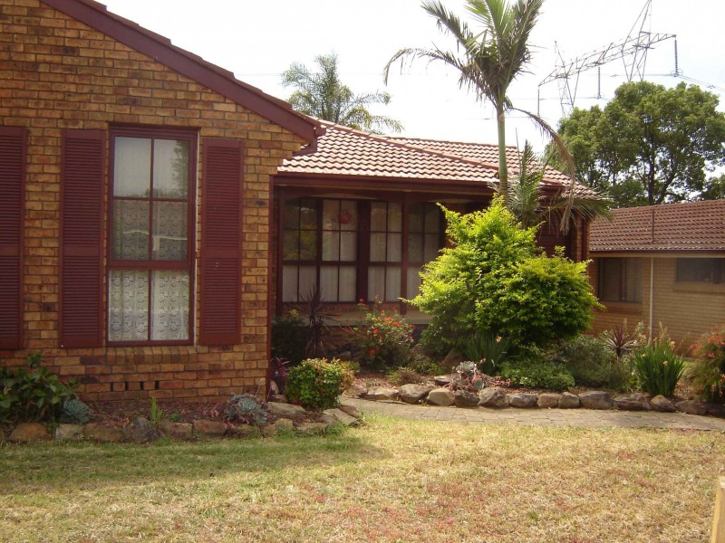 32 Fergusson St, Glenfield NSW 2167