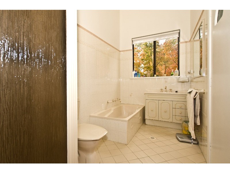 9 Wills Rd, Long Point NSW 2564