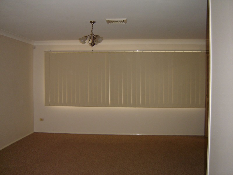 5 Kikori Place, Glenfield NSW 2167