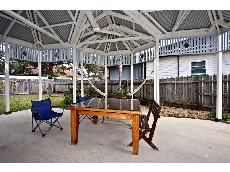 2 Cyprus St, Macquarie Fields NSW 2564