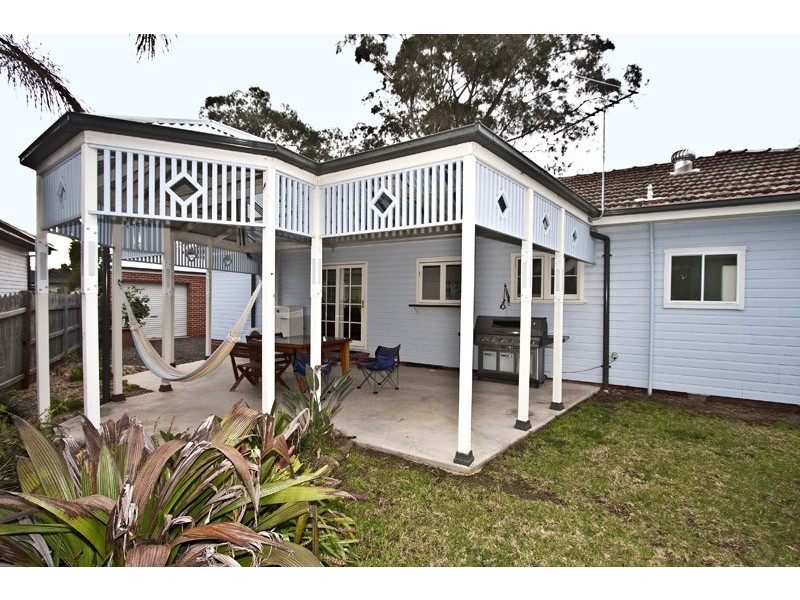 2 Cyprus St, Macquarie Fields NSW 2564