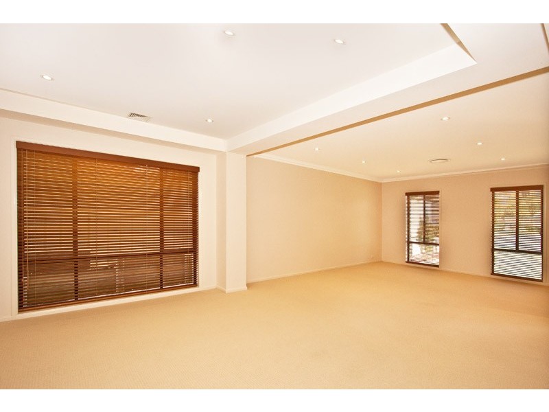 15 Persoonia Cl, Mount Annan NSW 2567