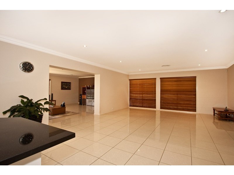 15 Persoonia Cl, Mount Annan NSW 2567