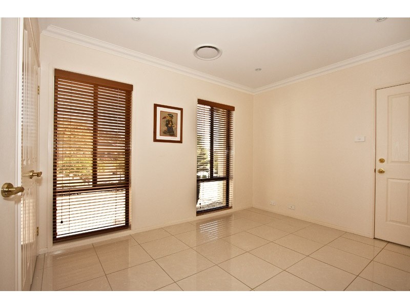 15 Persoonia Cl, Mount Annan NSW 2567