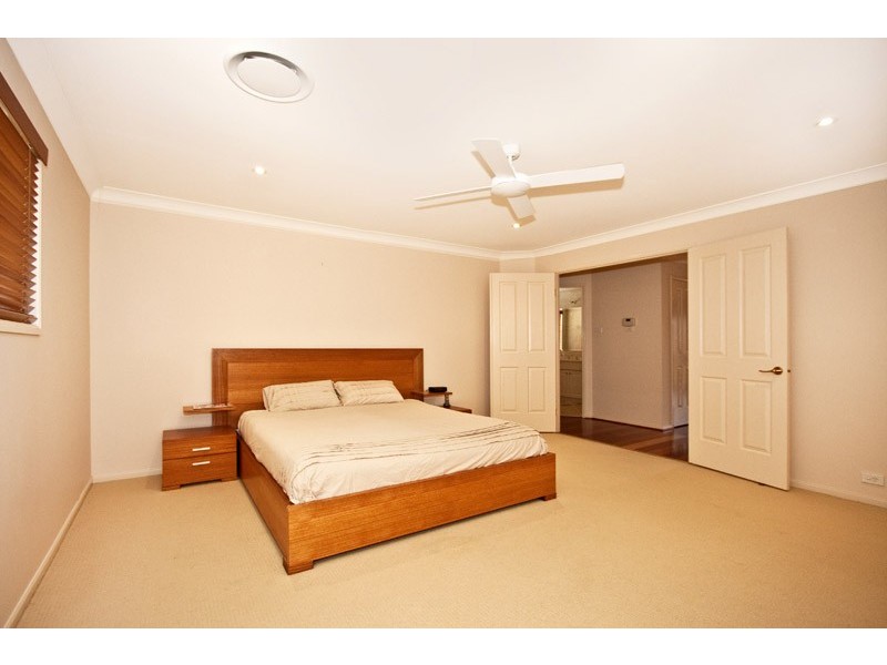 15 Persoonia Cl, Mount Annan NSW 2567