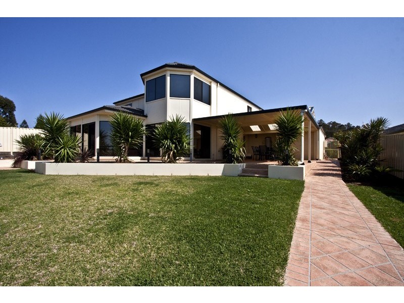 15 Persoonia Cl, Mount Annan NSW 2567