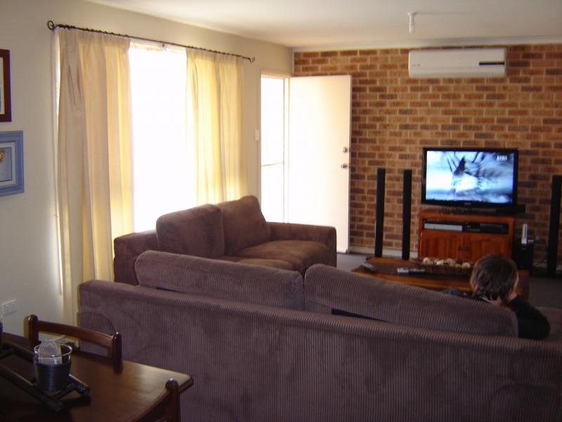 16/225 Harrow Rd, Glenfield NSW 2167