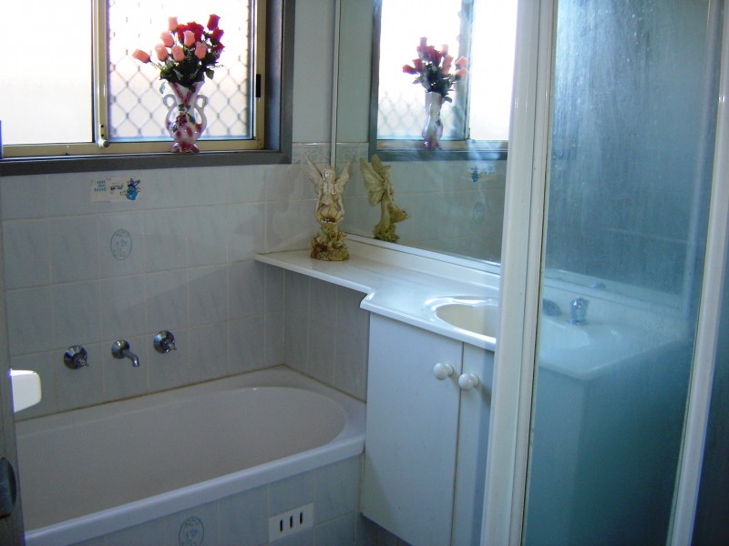 38 Victoria Rd, Macquarie Fields NSW 2564