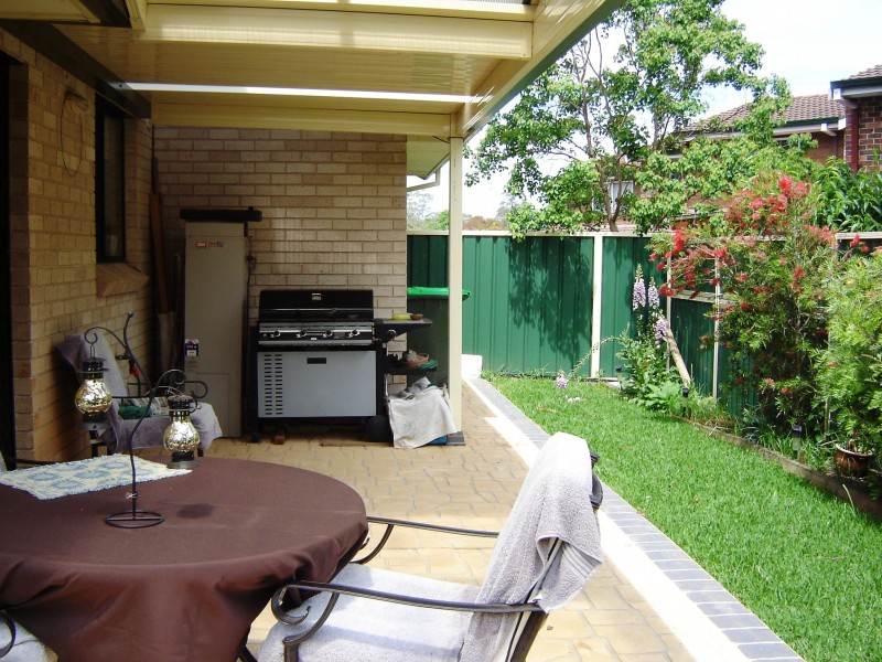 5/2 Baldwin Ave, Glenfield NSW 2167