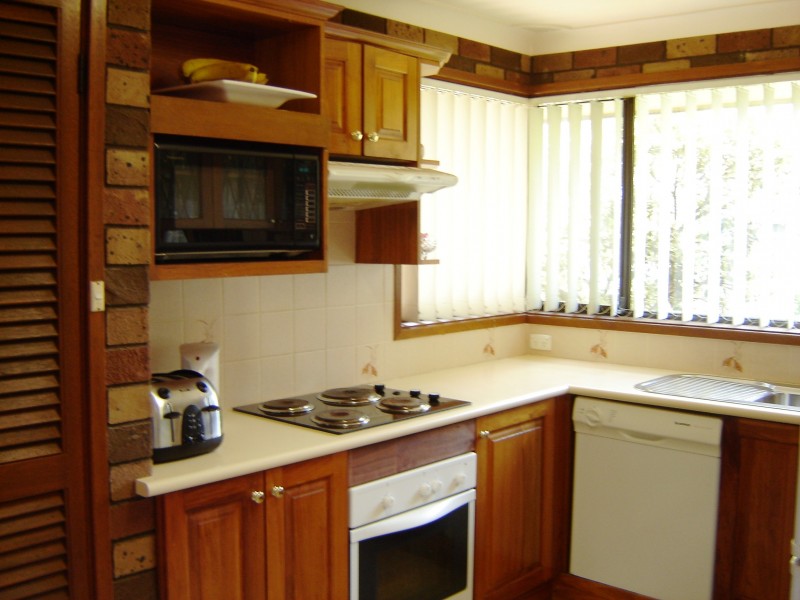 9 Calvados St, Glenfield NSW 2167