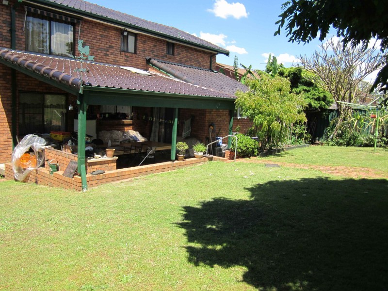 28 Maliniya Cres, Moorebank NSW 2170