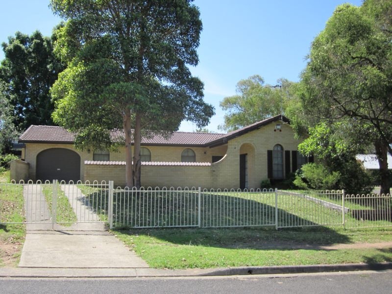 2 Bougainville Rd, Glenfield NSW 2167