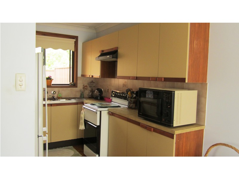 42/212 Harrow Rd, Glenfield NSW 2167