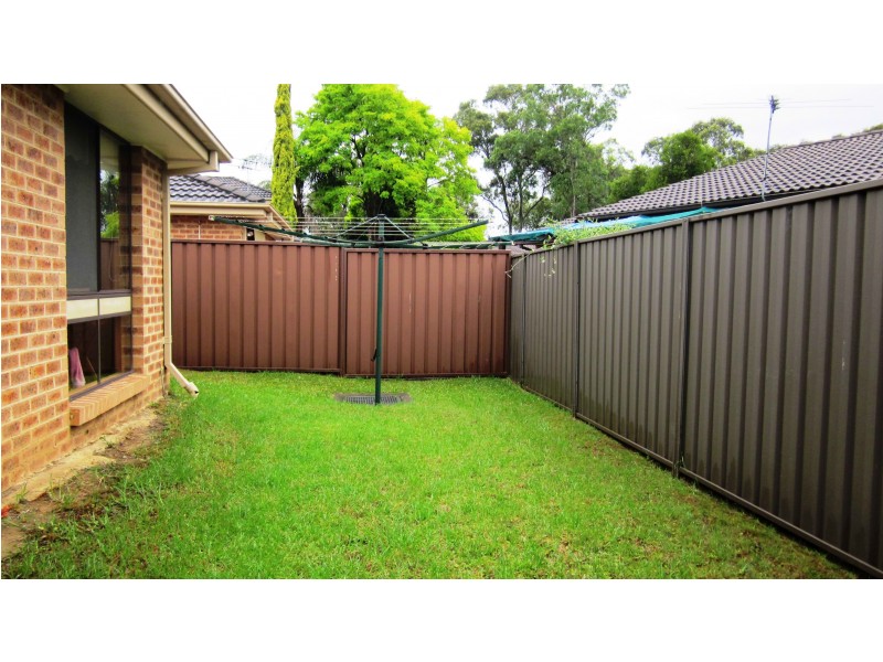 42/212 Harrow Rd, Glenfield NSW 2167