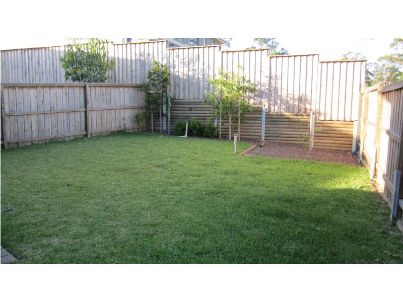 53 Mary Ann Dr, Glenfield NSW 2167