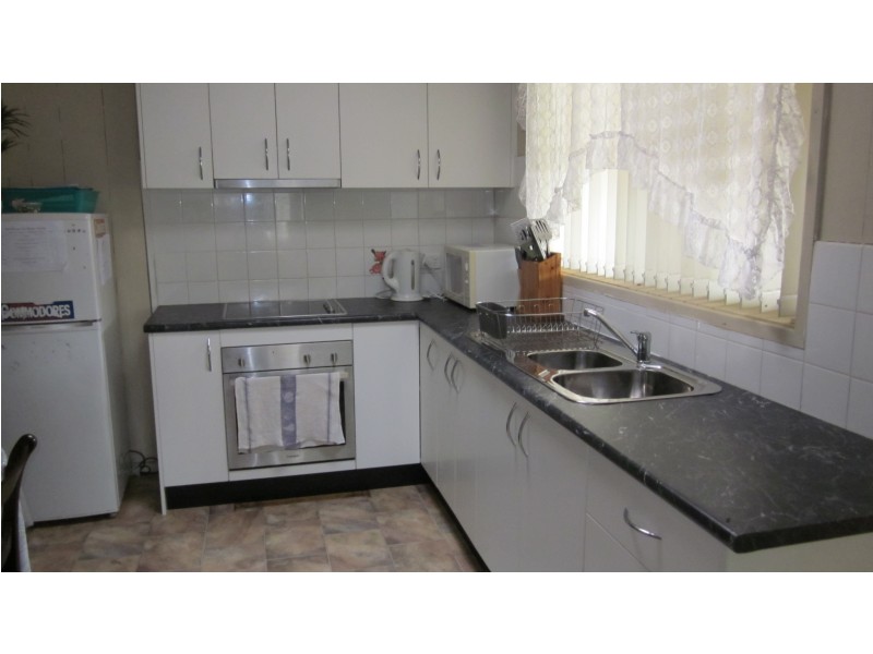 5 Victoria Rd, Macquarie Fields NSW 2564