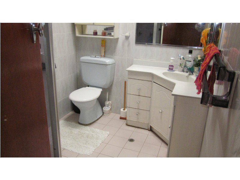 5 Victoria Rd, Macquarie Fields NSW 2564