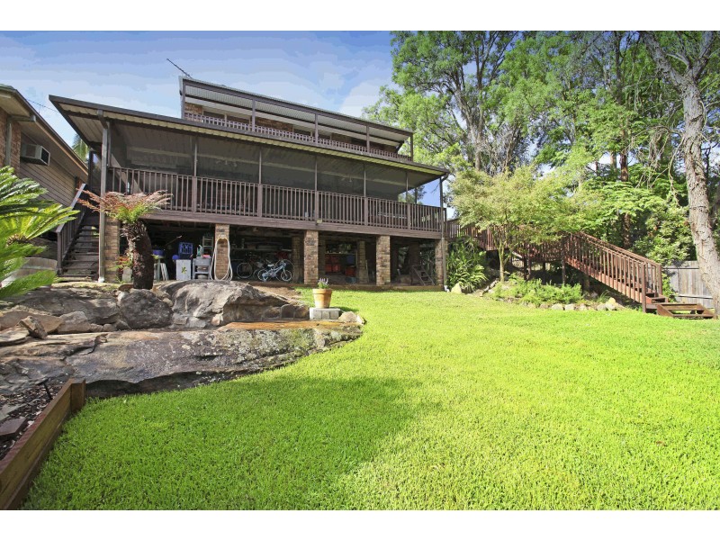 49 Woodlark Pl, Glenfield NSW 2167