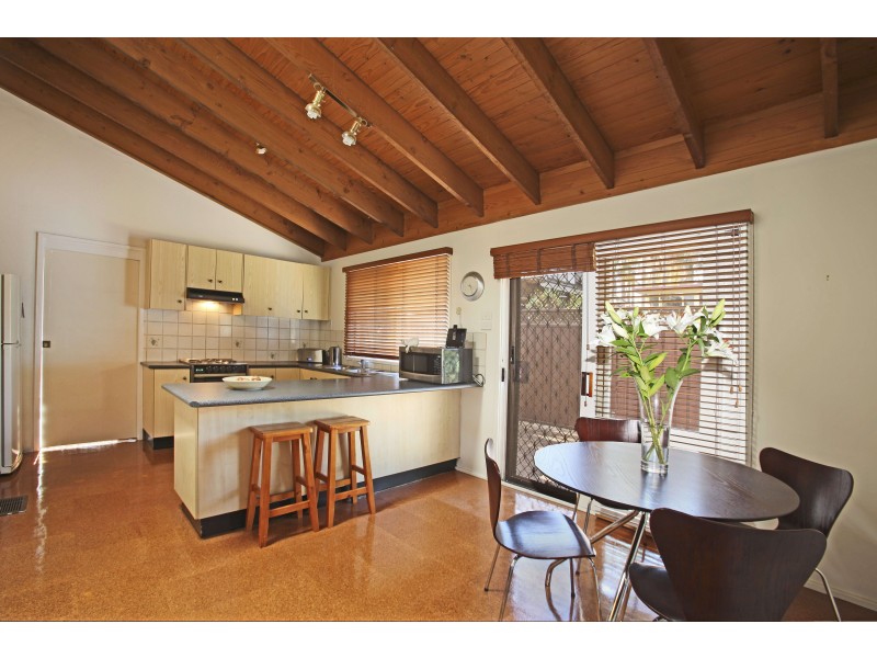 49 Woodlark Pl, Glenfield NSW 2167