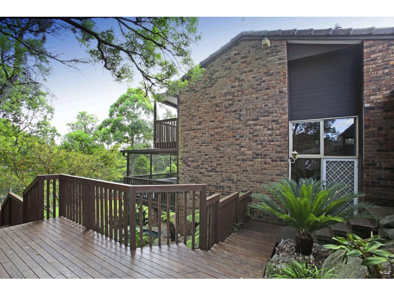 49 Woodlark Pl, Glenfield NSW 2167