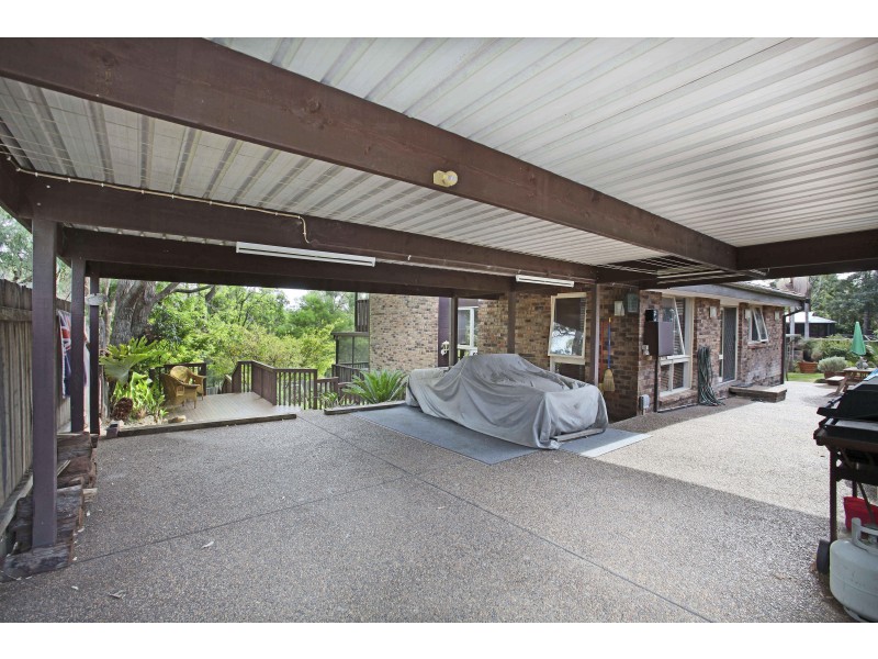 49 Woodlark Pl, Glenfield NSW 2167