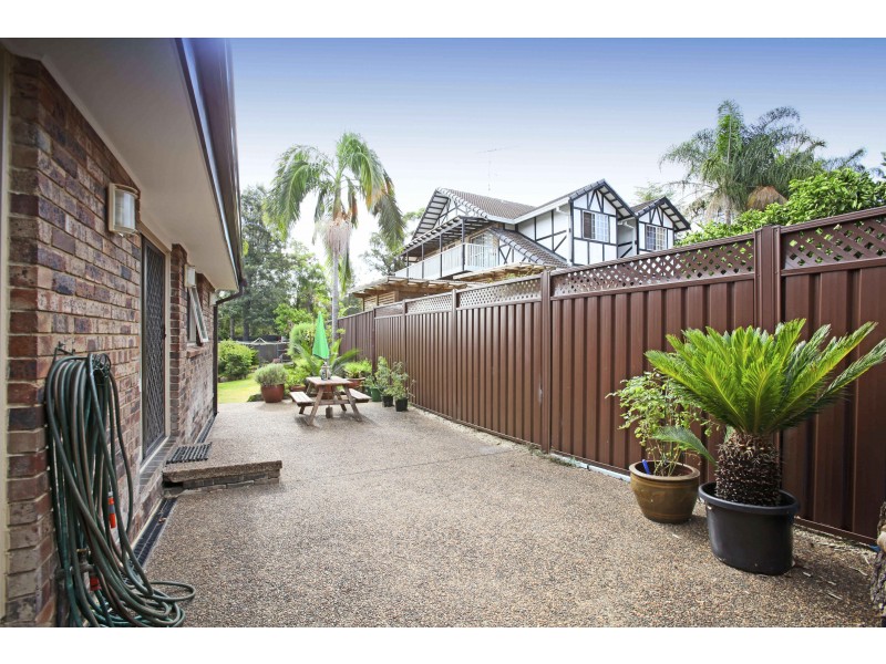 49 Woodlark Pl, Glenfield NSW 2167