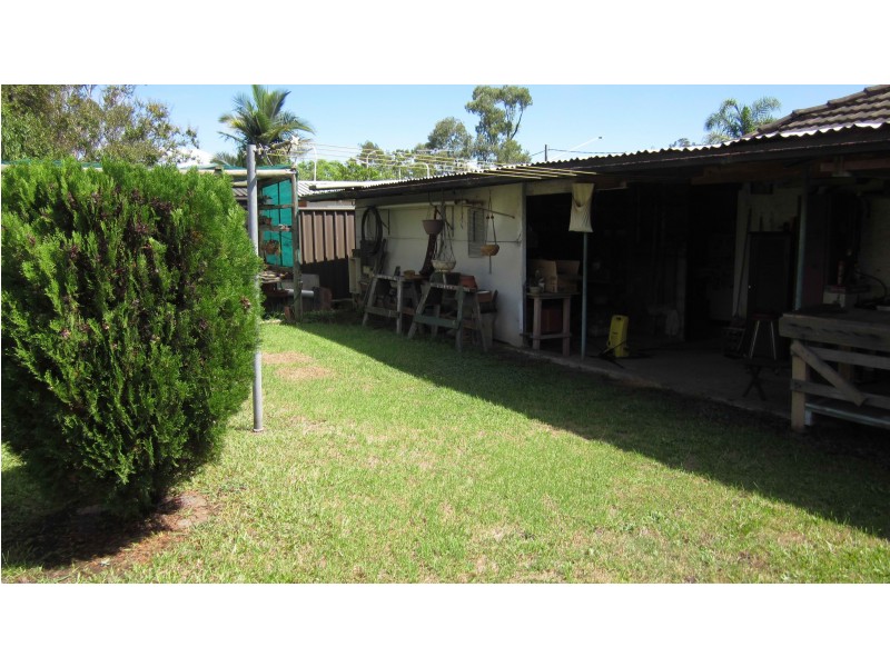 48 Railway Pde, Glenfield NSW 2167