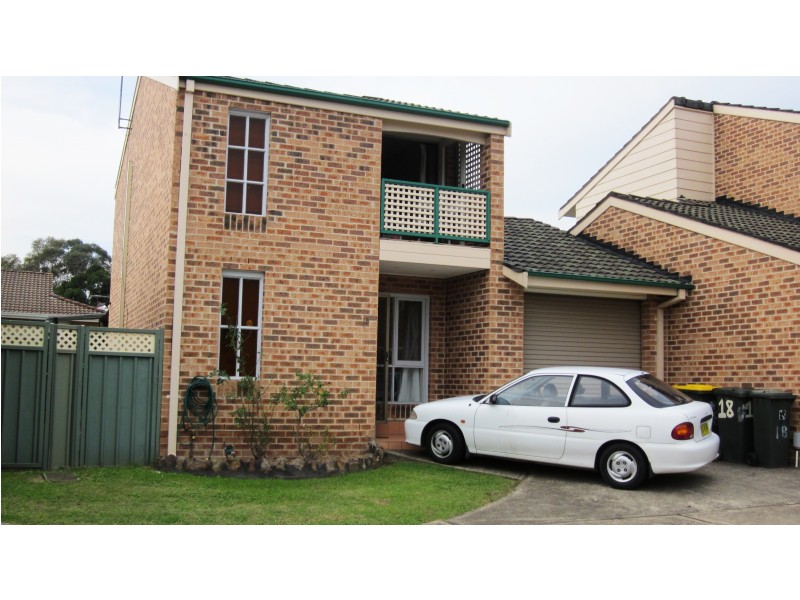 18/225 Harrow Rd, Glenfield NSW 2167