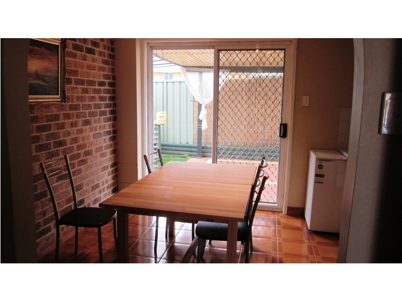 18/225 Harrow Rd, Glenfield NSW 2167