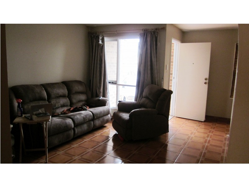 18/225 Harrow Rd, Glenfield NSW 2167