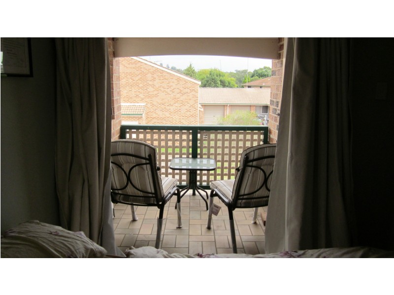 18/225 Harrow Rd, Glenfield NSW 2167