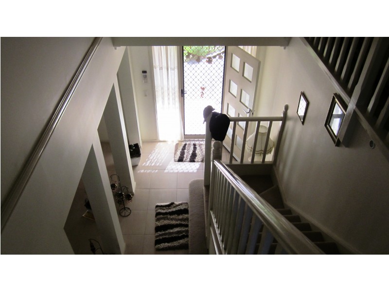 23 Belmont Rd, Glenfield NSW 2167