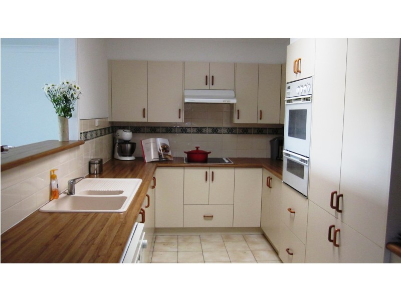 24 Fergusson St, Glenfield NSW 2167