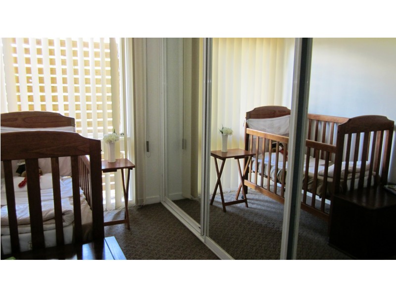 24 Fergusson St, Glenfield NSW 2167