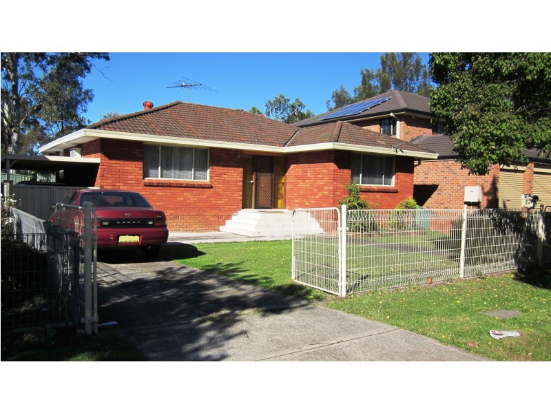 45 Alexander Cres, Macquarie Fields NSW 2564