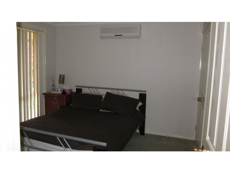 82 Helicia Rd, Macquarie Fields NSW 2564