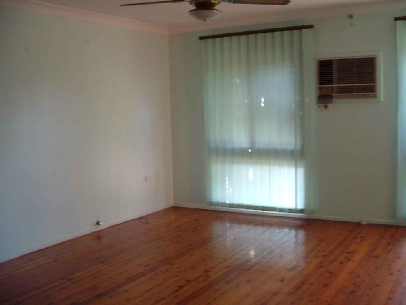 Macquarie Fields NSW 2564