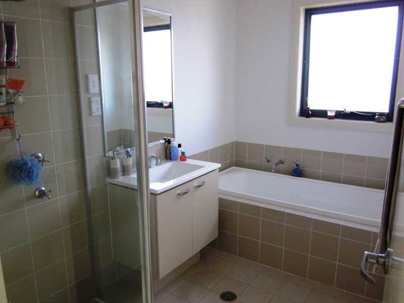 7 Neva St, Glenfield NSW 2167