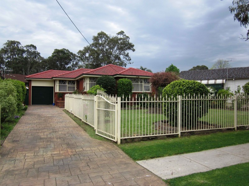 20 Trafalgar St, Glenfield NSW 2167