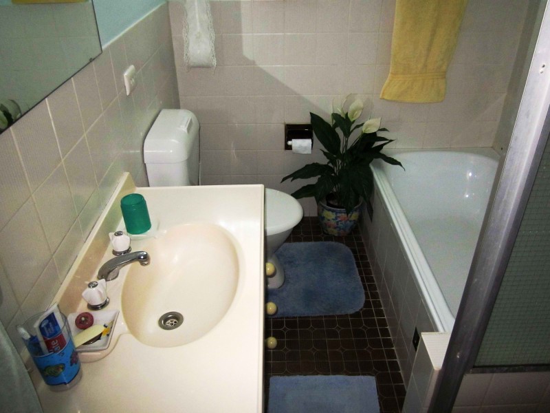1/11 Koala Ave, Ingleburn NSW 2565