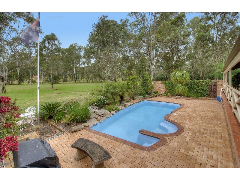 6 Findley Rd, Bringelly NSW 2556
