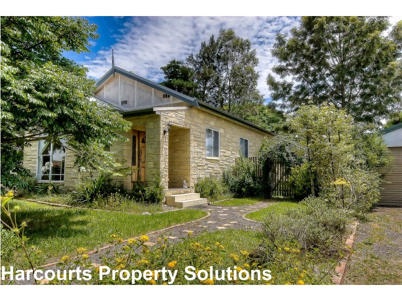 104 Belmont Rd, Glenfield NSW 2167