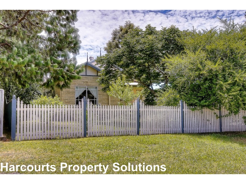 104 Belmont Rd, Glenfield NSW 2167
