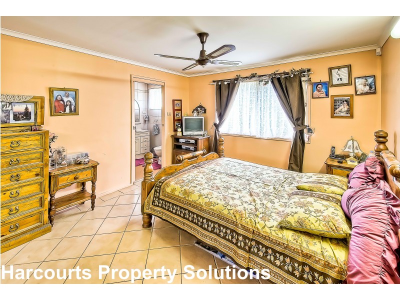 54 Goodsell St, Minto NSW 2566