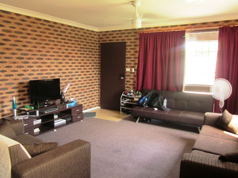 1/1 Atchison Rd, Macquarie Fields NSW 2564