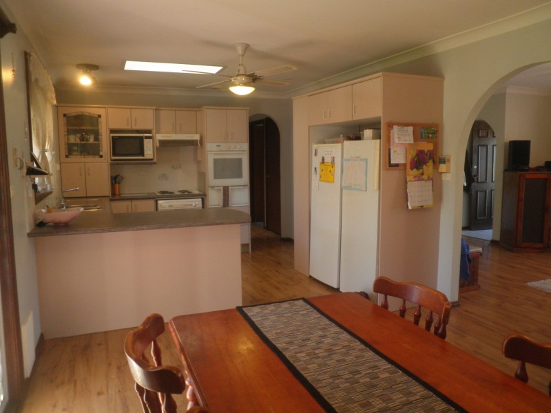 15 Rentoul St, Glenfield NSW 2167