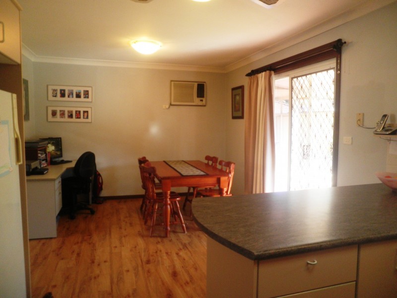 15 Rentoul St, Glenfield NSW 2167