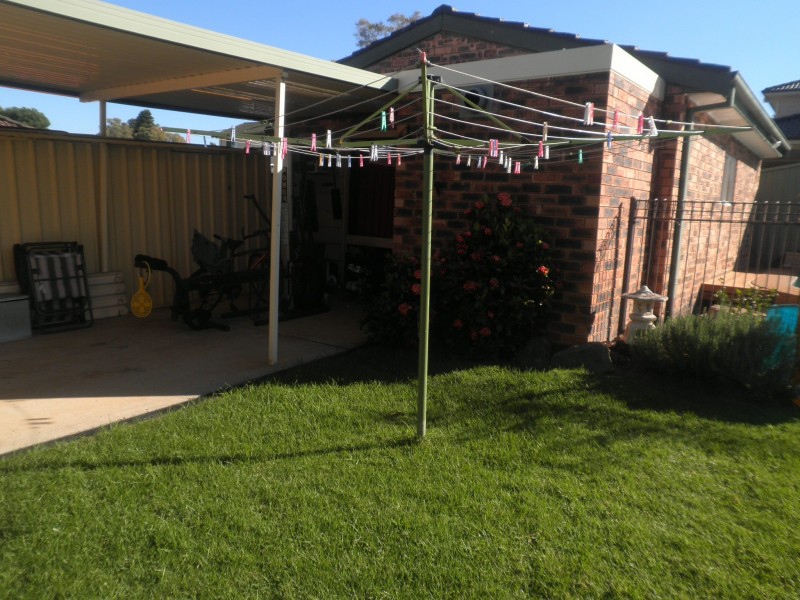 15 Rentoul St, Glenfield NSW 2167